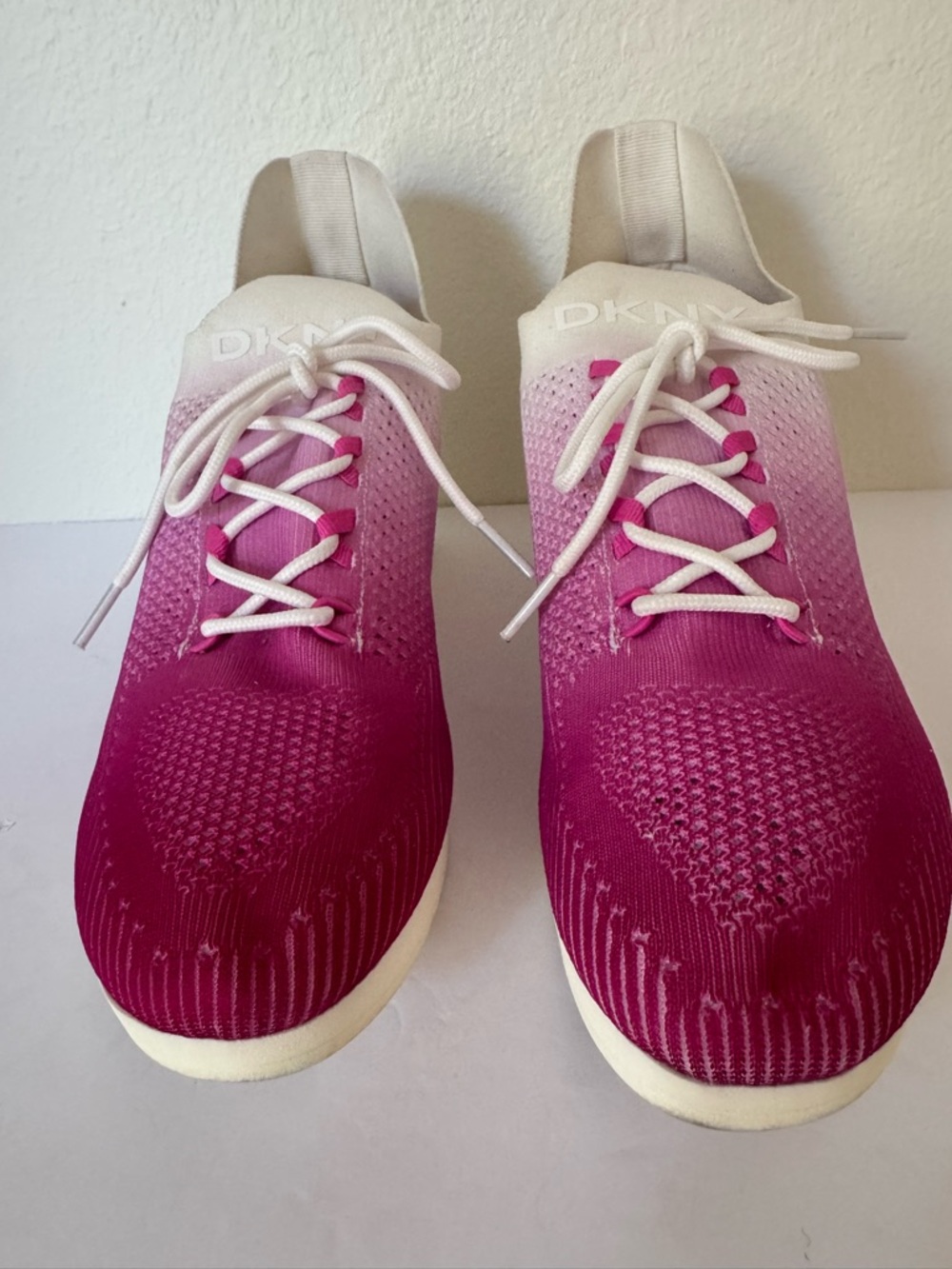 DKNY Ladies Pink Gradient Knit Lace-Up Athletic Air Sole Sneakers